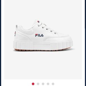 Fila Women’s Sandblast Platform Sneaker size 8.5